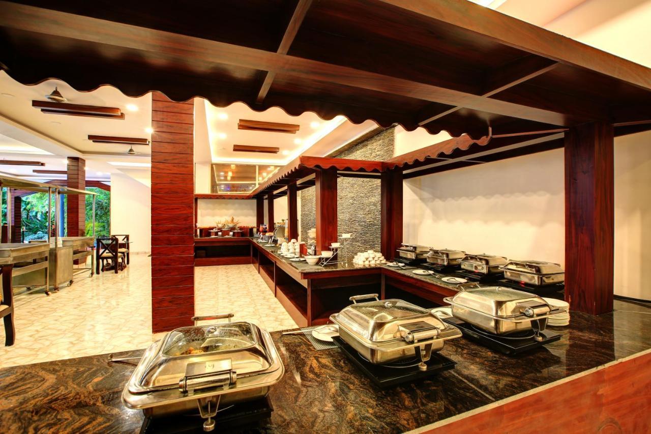 Gokulam Grand Resort & Spa, Coorg Kushalanagar Bagian luar foto