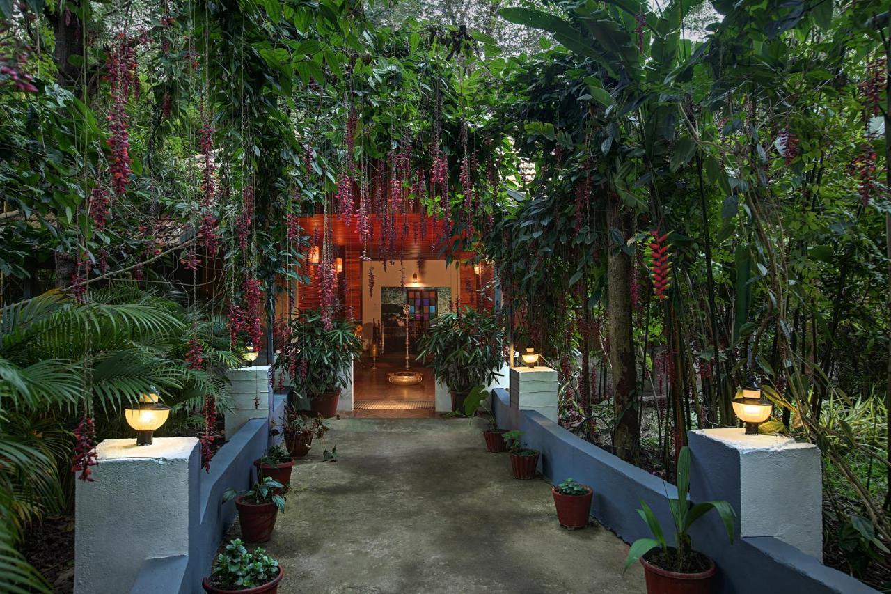 Gokulam Grand Resort & Spa, Coorg Kushalanagar Bagian luar foto