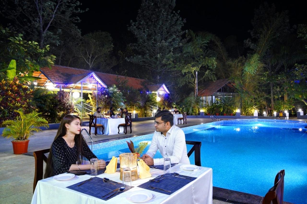Gokulam Grand Resort & Spa, Coorg Kushalanagar Bagian luar foto