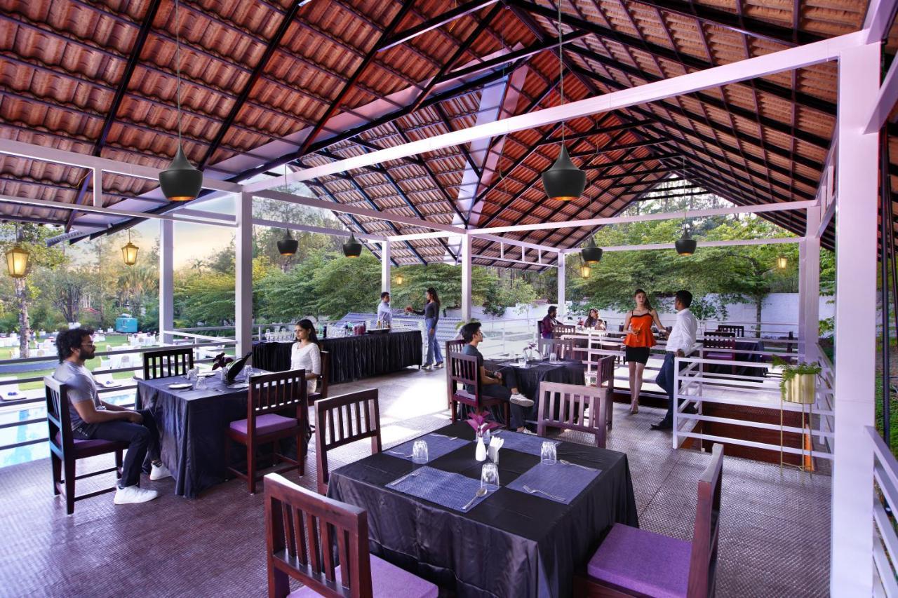 Gokulam Grand Resort & Spa, Coorg Kushalanagar Bagian luar foto
