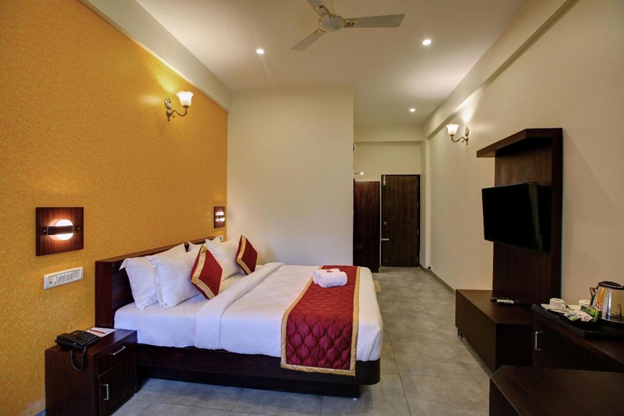 Gokulam Grand Resort & Spa, Coorg Kushalanagar Bagian luar foto