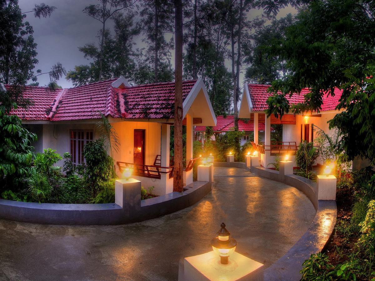 Gokulam Grand Resort & Spa, Coorg Kushalanagar Bagian luar foto