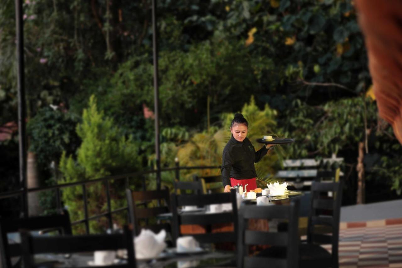 Gokulam Grand Resort & Spa, Coorg Kushalanagar Bagian luar foto