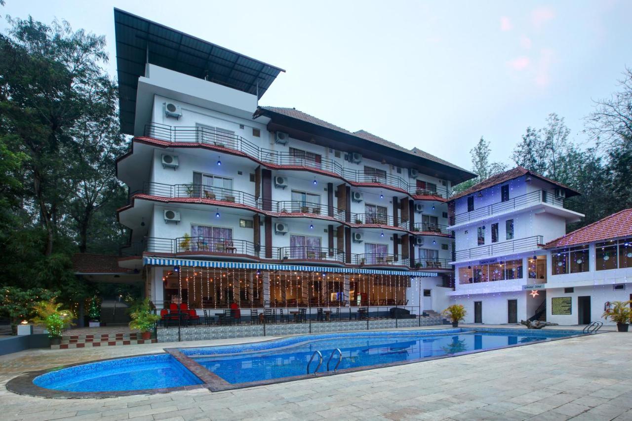 Gokulam Grand Resort & Spa, Coorg Kushalanagar Bagian luar foto