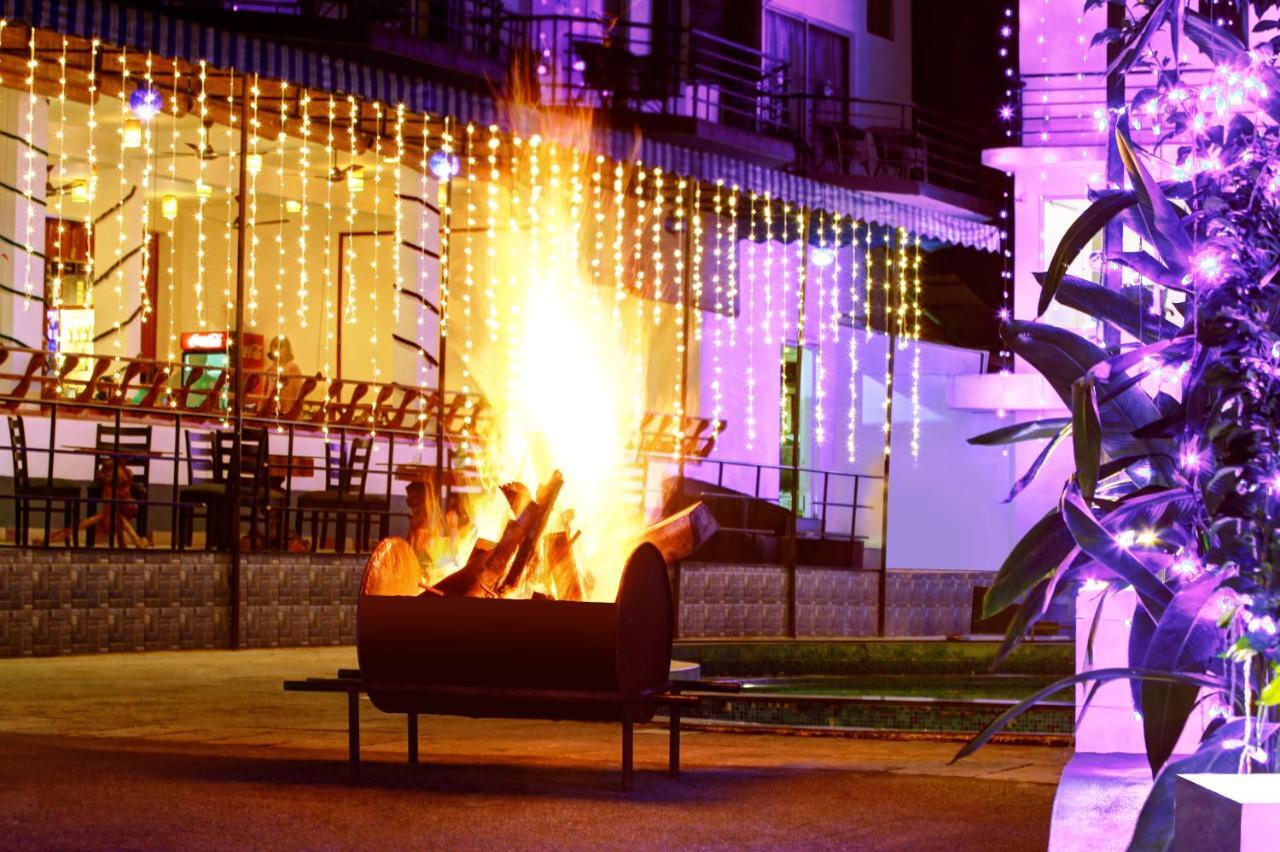 Gokulam Grand Resort & Spa, Coorg Kushalanagar Bagian luar foto