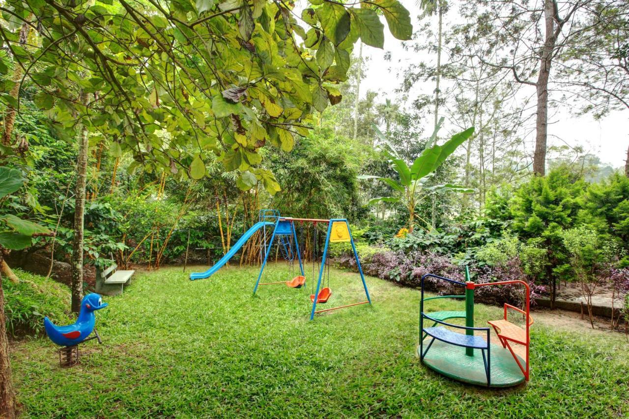 Gokulam Grand Resort & Spa, Coorg Kushalanagar Bagian luar foto